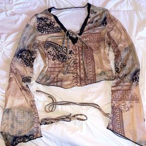 Long Sleeve Graphic Crop Top